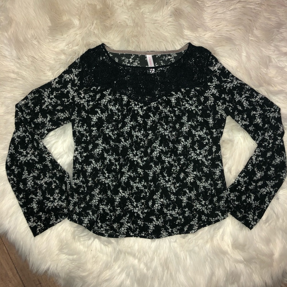 Xhilaration- Black long sleeved top with flowers